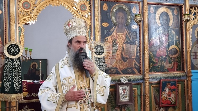 Патриарх Даниил поздрави и благодари на всички, участвали в обновлението на храма „Света Петка“ в дупнишкото село Яхиново