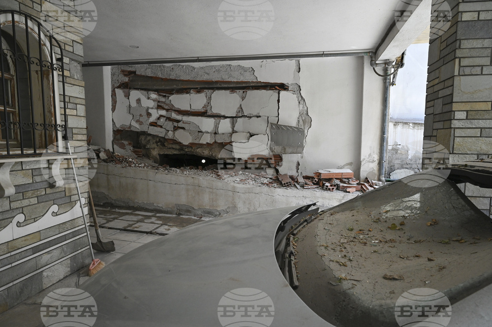 Бомба избухна в дома на затворнически надзирател в Солун