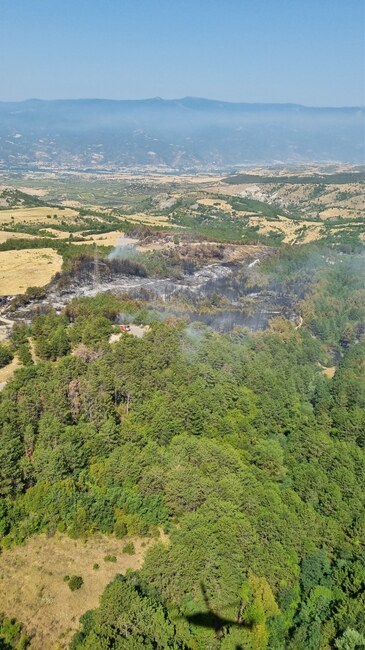 Министерство на отбраната: Военнослужещи от състава на Военновъздушните сили се включват в гасене на пожар в област Благоевград