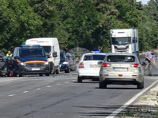 Общо 39 души са ранени при катастрофи в страната през последното денонощие