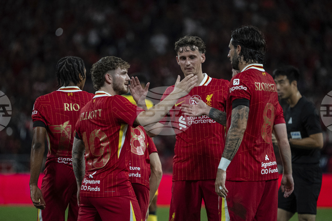 Мениджърът на Ливърпул Арне Слот разкри, че е оставил Луис Диас извън състава за контролата с Милан поради спекулациите относно бъдещето му