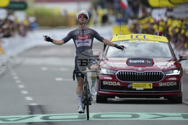 Австралийският спринтьор Кейдън Гроувс записа първа етапна победа в Обиколката на Франция