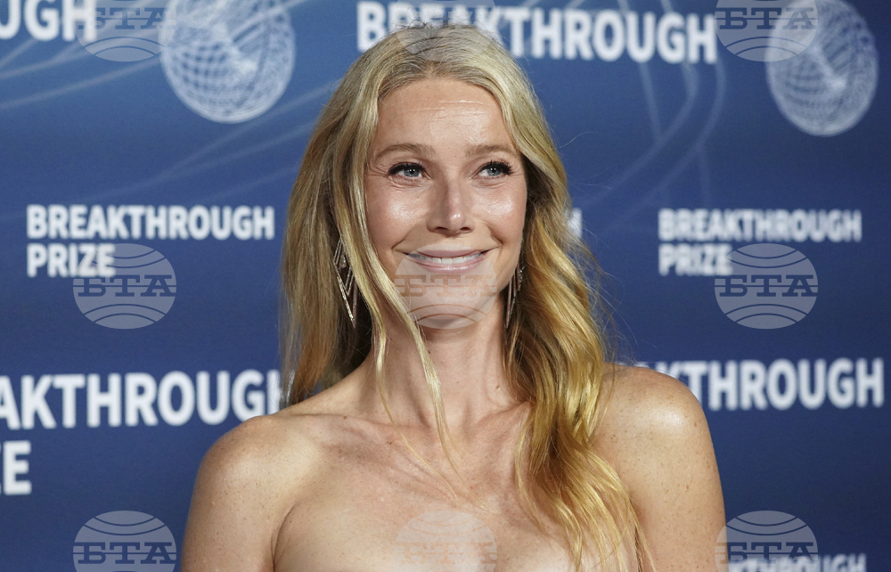 Coldplay-Jumbotron-Paltrow