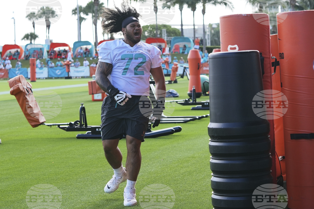 Dolphins Camp Football