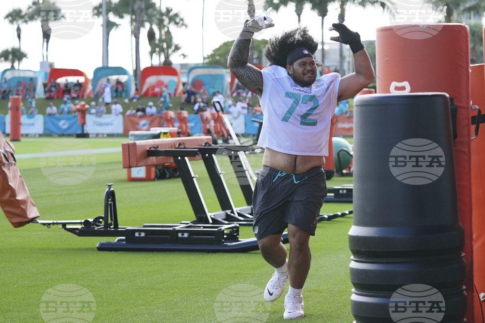 Dolphins Camp Football