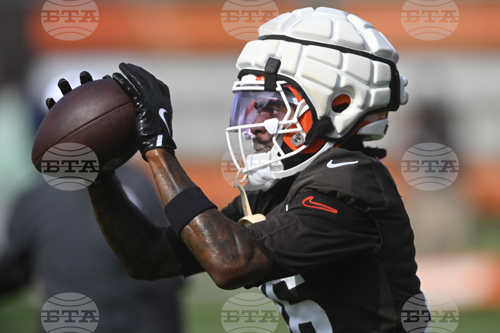 Browns Camp Football