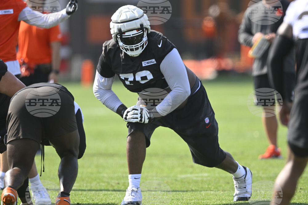 Browns Camp Football