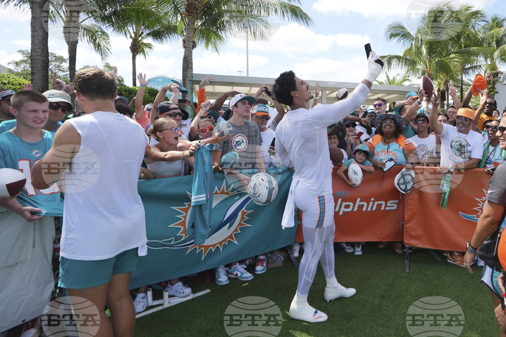 Dolphins Camp Football