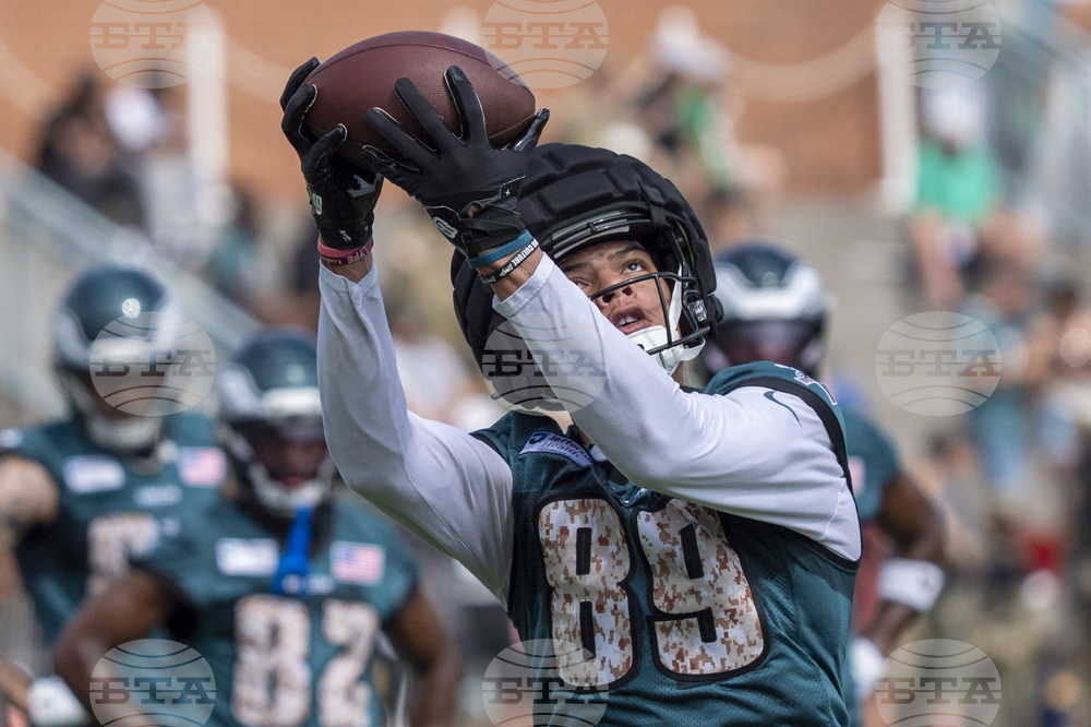 Eagles Camp Football