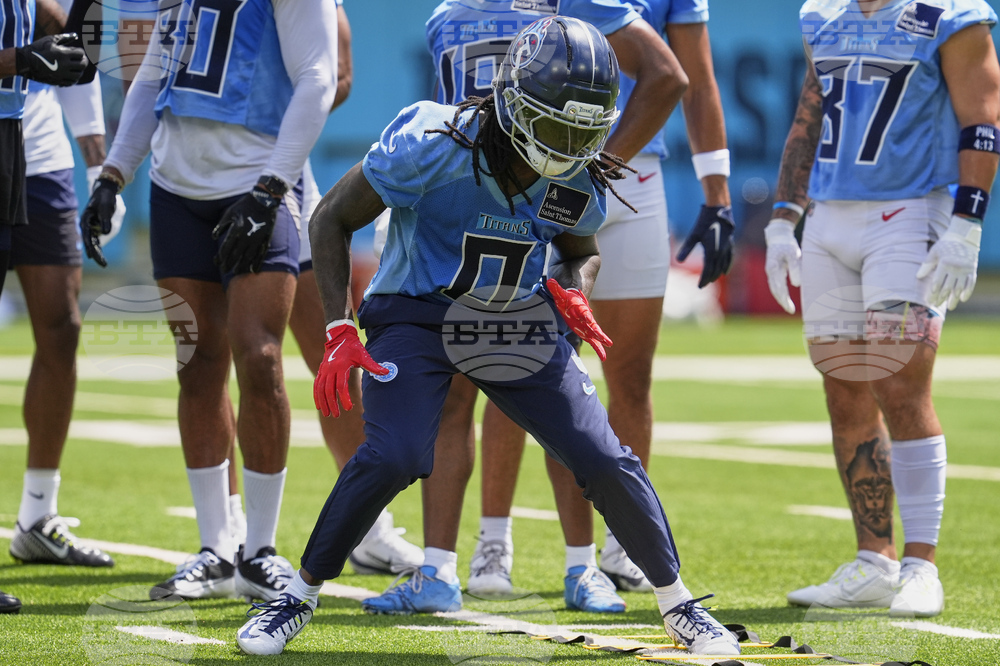 Titans Camp Football