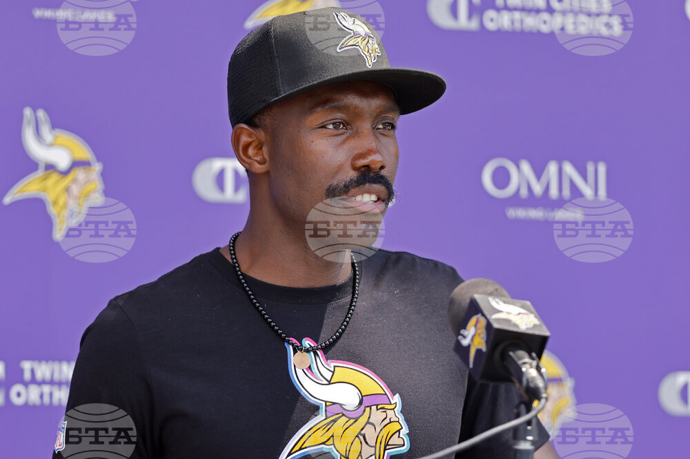 Vikings Camp Football