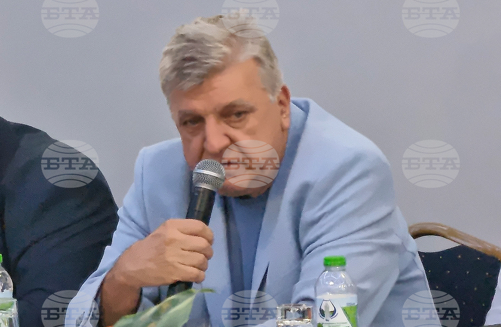Морската вода у нас е сред най-чистите в Европа, заяви министърът на околната среда и водите Манол Генов