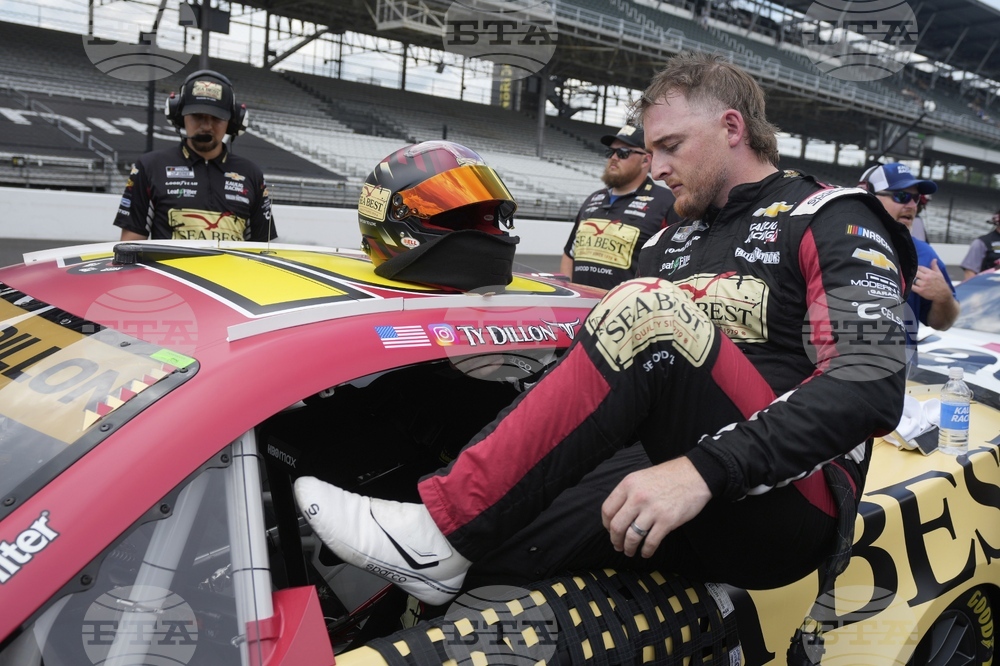NASCAR Indianapolis Auto Racing