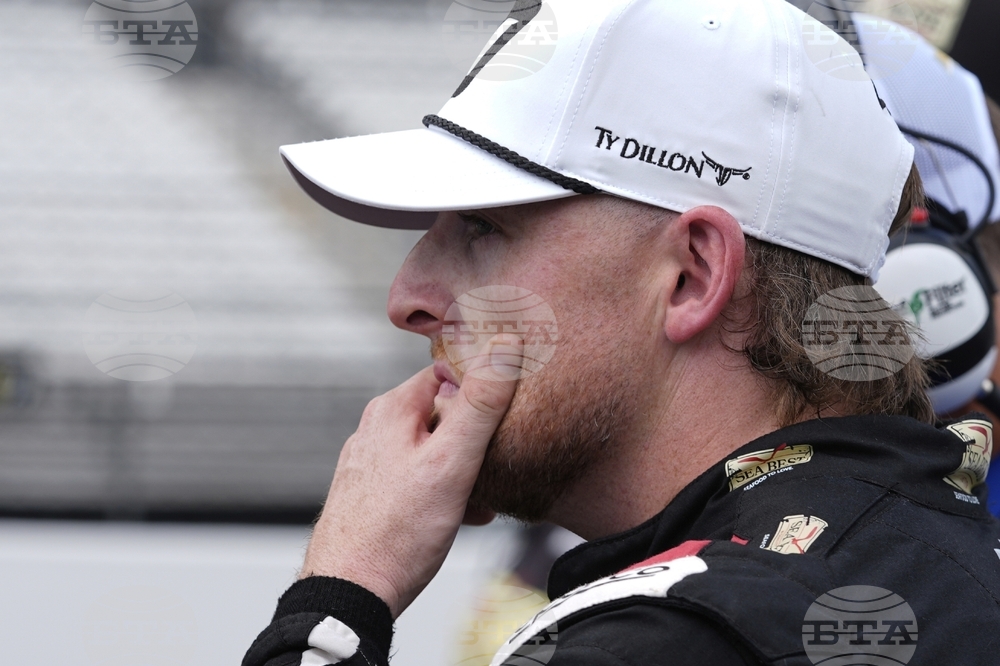 NASCAR Indianapolis Auto Racing