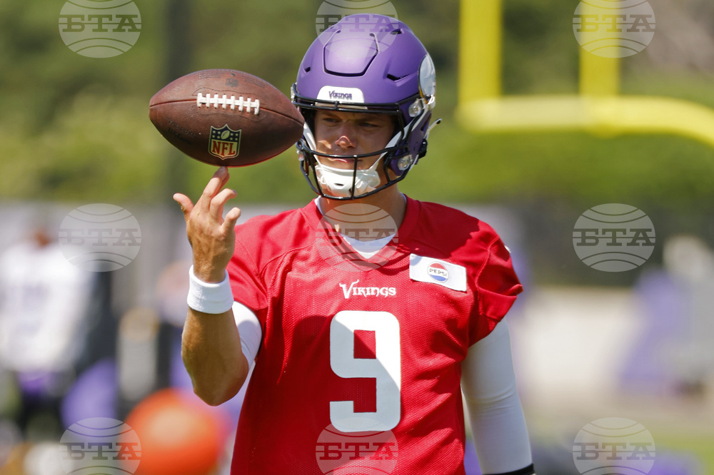 Vikings Camp Football