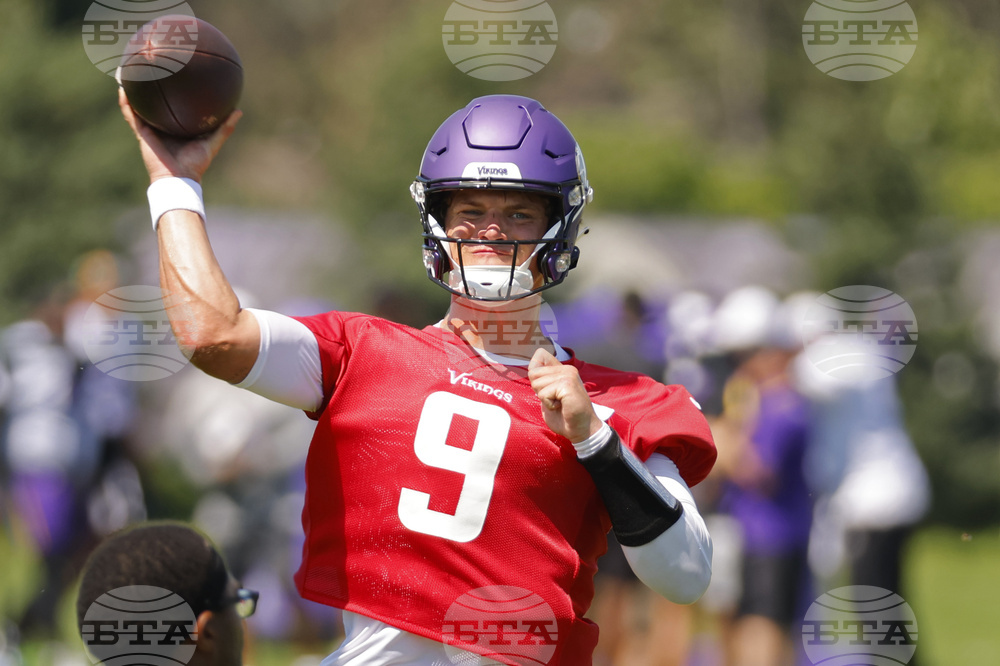 Vikings Camp Football