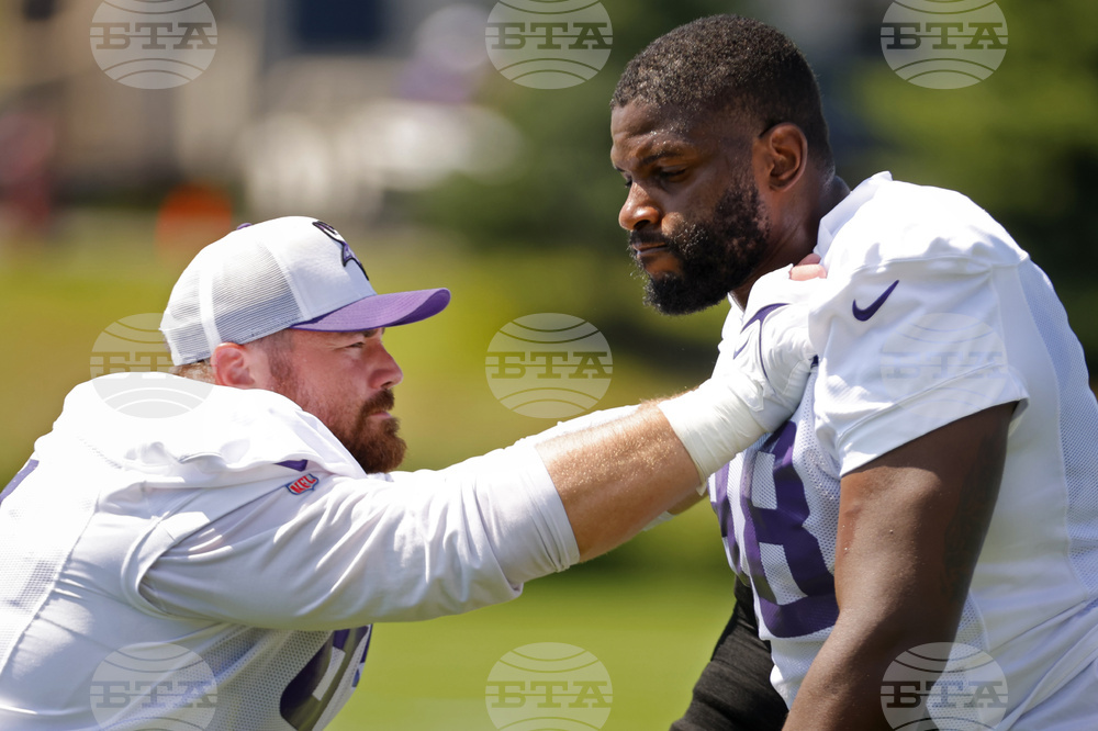 Vikings Camp Football