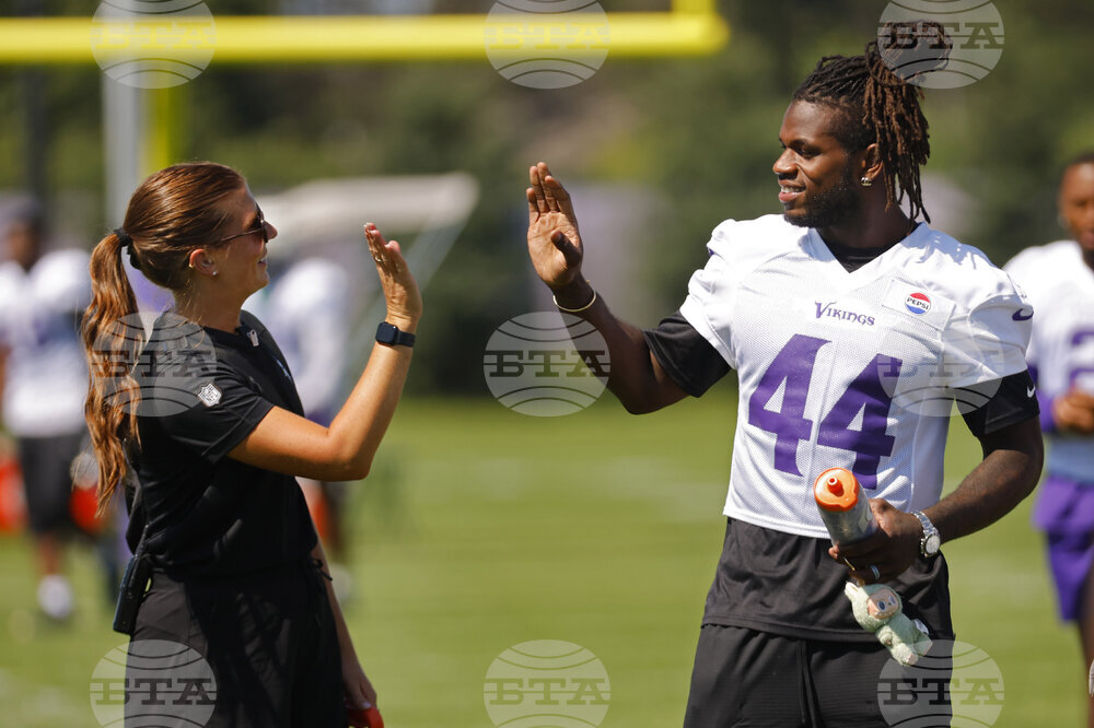 Vikings Camp Football