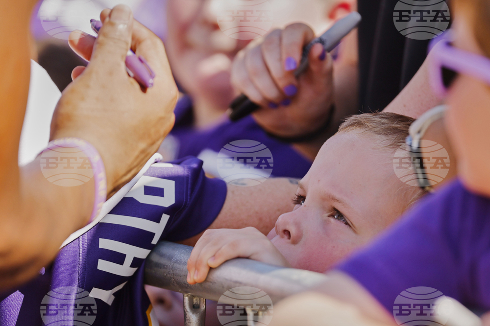 Vikings Camp Football