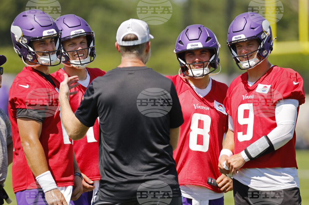 Vikings Camp Football