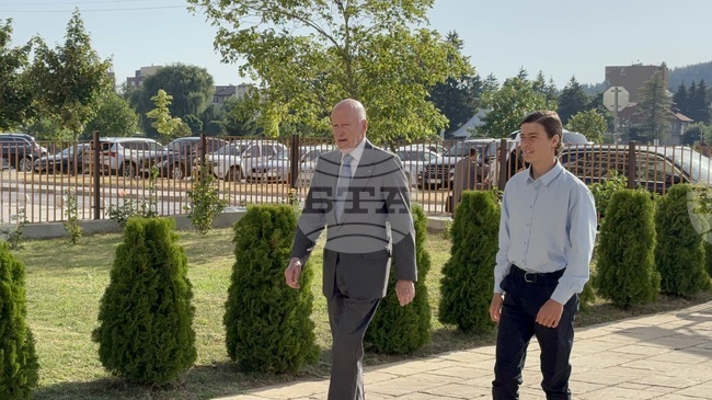 Френско издание пише за участието на Симеон-Хасан Муньос в честването на 3 март в Елин Пелин