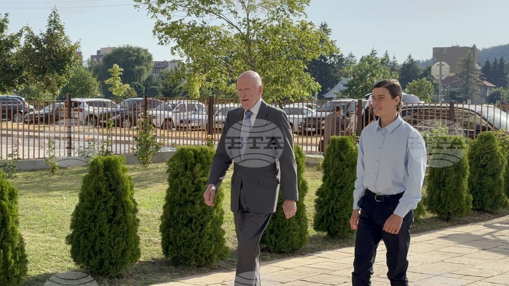 Самоков - храм „Свети Панталеймон“ - патрирах Даниил - литургия