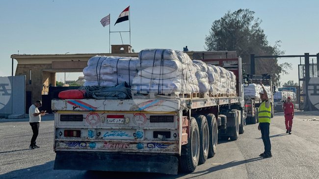 Два камиона с общо 107 тона дизел се очаква да влязат днес в ивицата Газа, съобщи египетска телевизия
