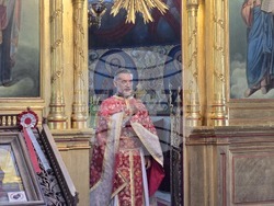 Ловеч - храм „Света Троица” - служба