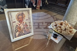 Търговище - храм „Св. Успение Богородично“ - неделна служба