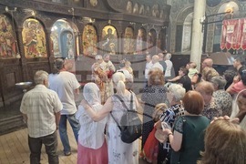 Търговище - храм „Св. Успение Богородично“ - неделна служба