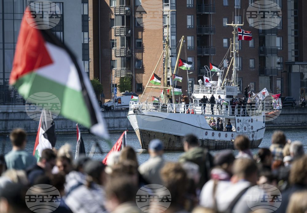 Mideast Wars Aid Ship Seized
