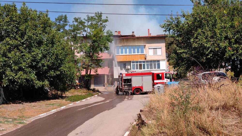 Областна администрация Русе: Над 100 декара гора и царевични насаждения горят край Николово