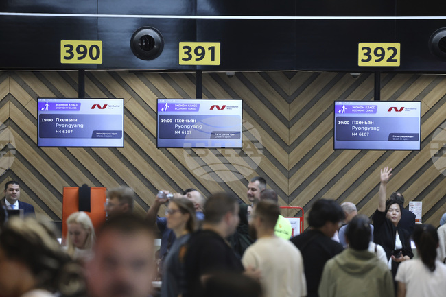 Летищата в Москва временно прекратиха работа заради украински дронове; повече от 300 полета бяха засегнати