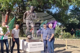 Велико Търново - Трифон Иванов - паметник