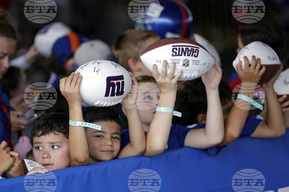 Giants Camp Football