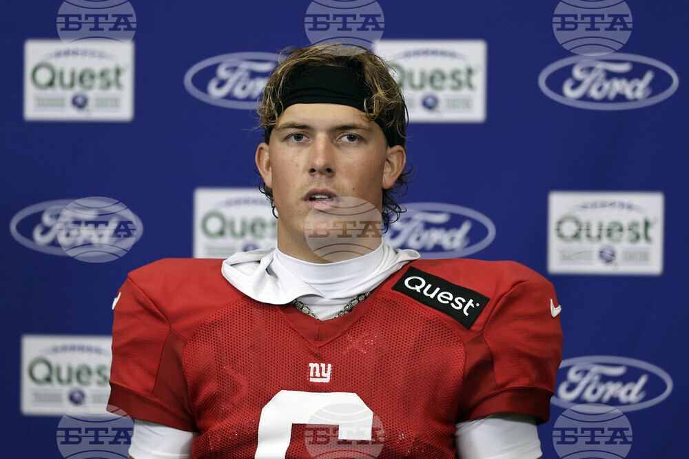 Giants Camp Football