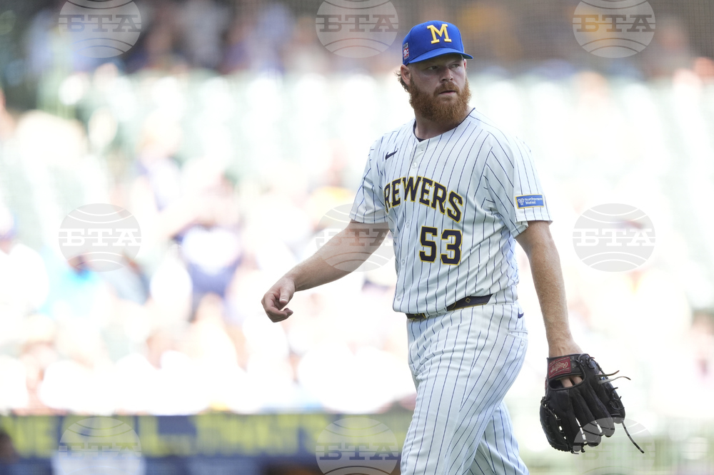 Marlins Brewers Baseball