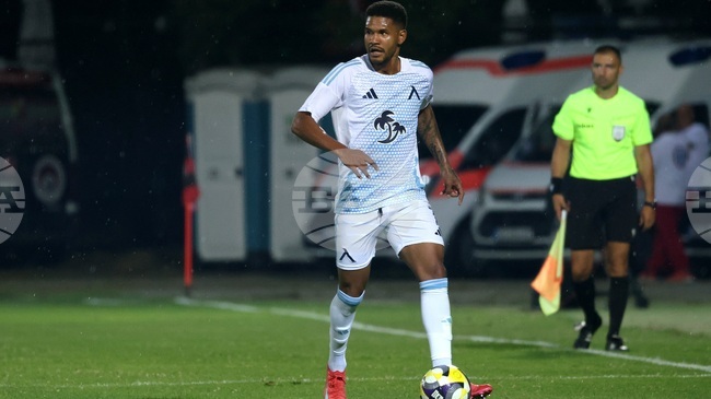 Левски вкара три безответни гола на Хебър в турнира за Купата на България