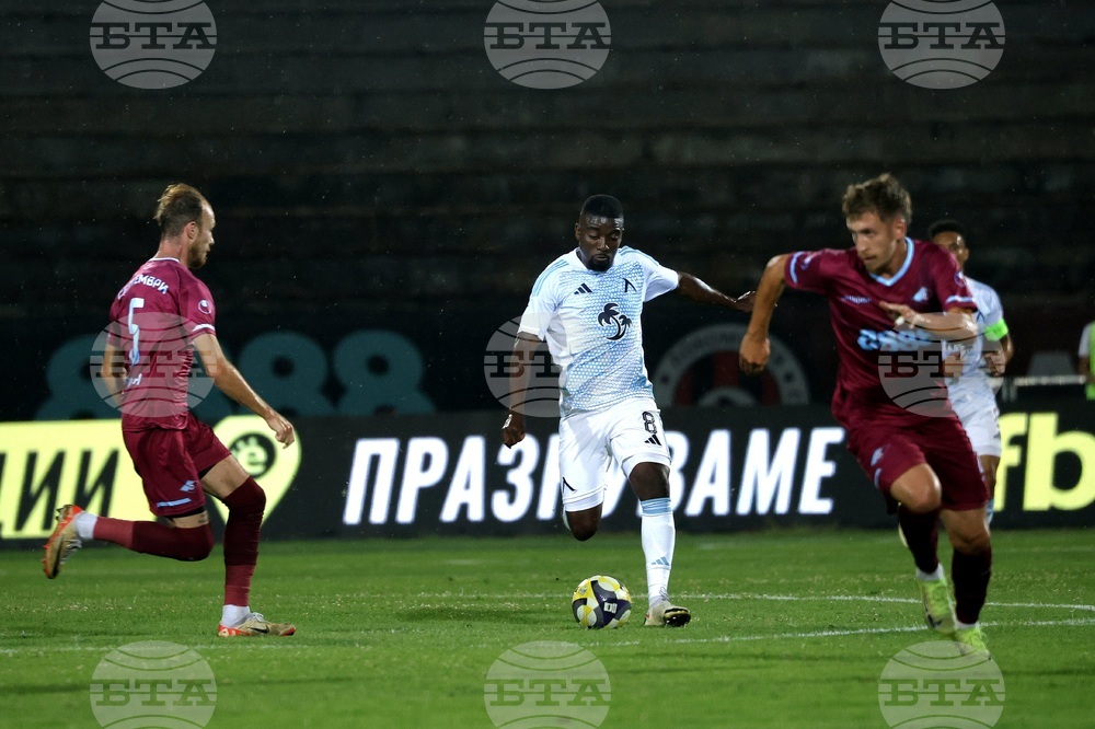 Левски спечели срещу Септември във втория кръг от шампионата