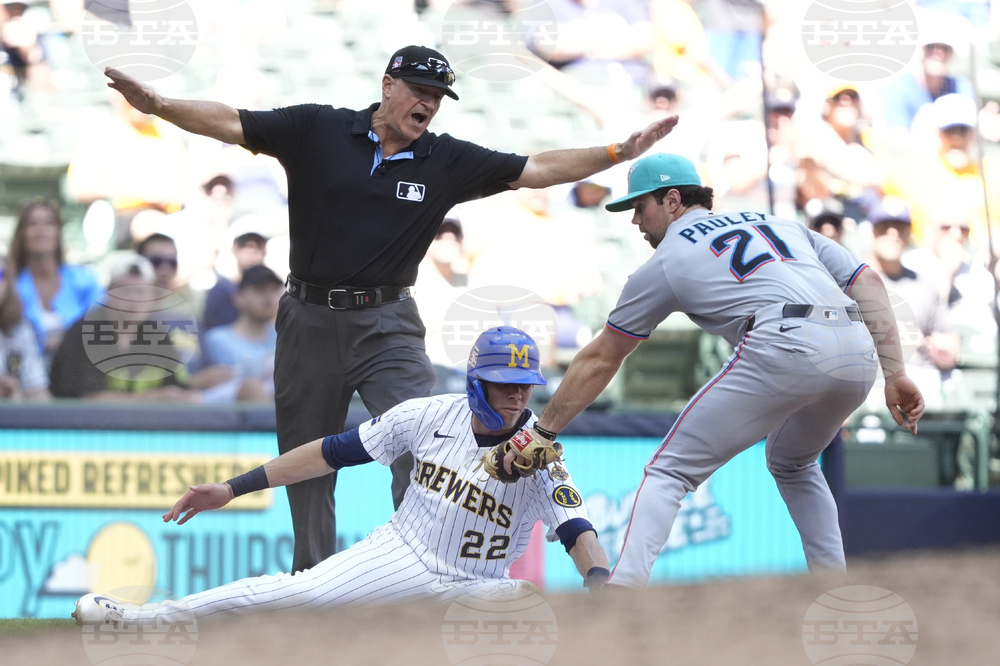 Marlins Brewers Baseball