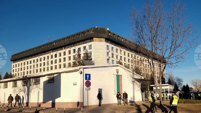 Министерството на отбраната публикува обществената поръчка за монтаж на паметника на загиналите български военнослужещи в мисията в Ирак