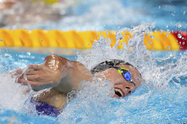 Германката Изабел Гозе постави европейски рекорд на 400 метра свободен стил в малък басейн