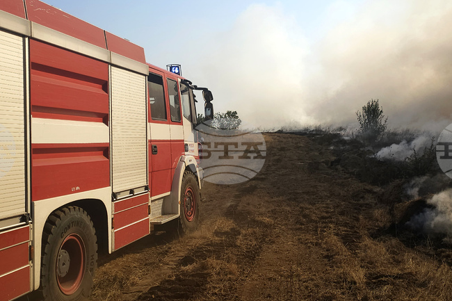 Пожар изпепели две обитаеми постройки в Свиленград