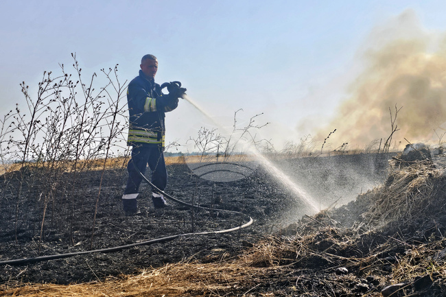 При разследване полицията установи 84-годишен, който признал за палеж край хасковското с. Елена, но не е задържан по здравословни причини