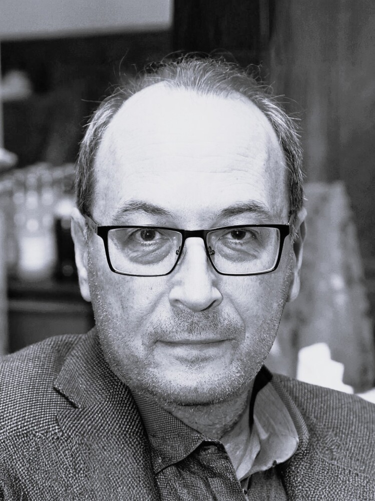 Почина Огнян Радев