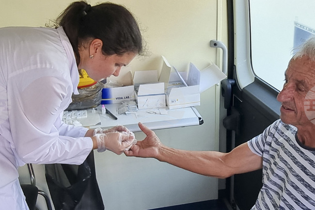 Анонимни безплатни прегледи за вирусни хепатити се правят в мобилна лаборатория в Хасково