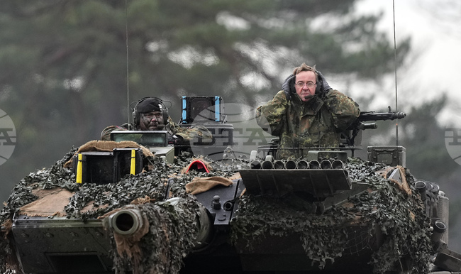 Германският министър на отбраната иска от 1 януари да влезе в сила нов закон за военната служба 