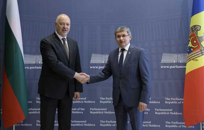 България е готова да сподели своя опит от преговорния процес за ЕС, обяви премиерът Желязков пред председателя на молдовския парламент Игор Гросу