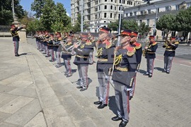 Република Молдова - Росен Желязков - поднасяне на венец