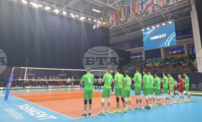 Националният волейболен тим за мъже до 19 години постигна чиста победа срещу Канада и е лидер в групата си